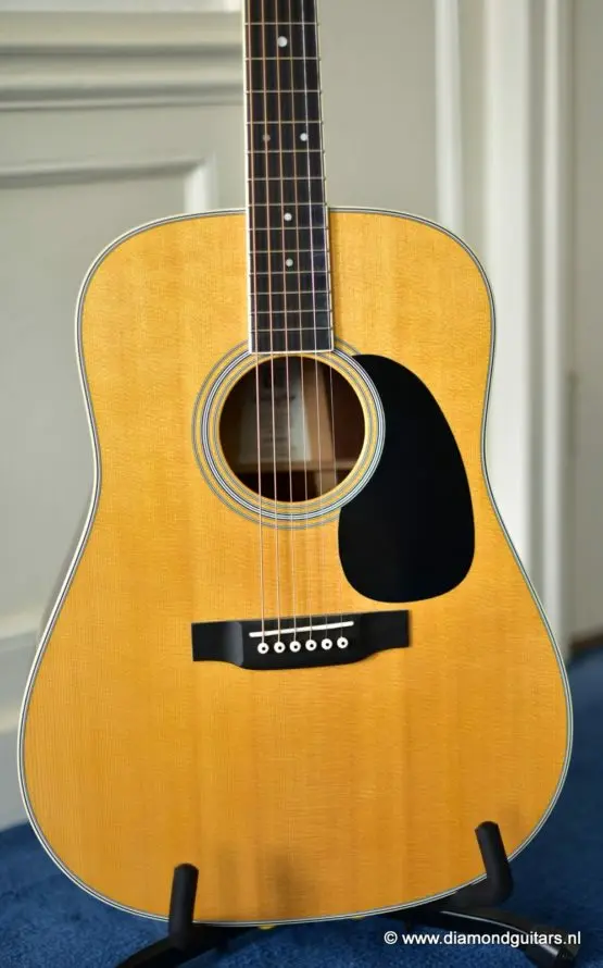 Martin D-35 Custom Shop 50th Anniversary - Diamond Guitars