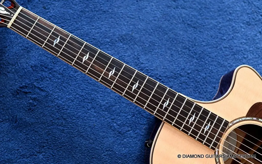 Taylor 812ce Deluxe Grand Concert w/ bevel - Diamond Guitars