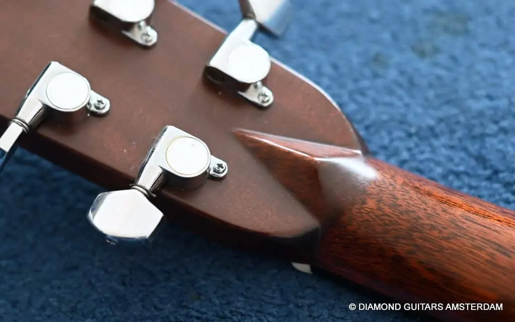 Martin D-28 (1989) - Diamond Guitars