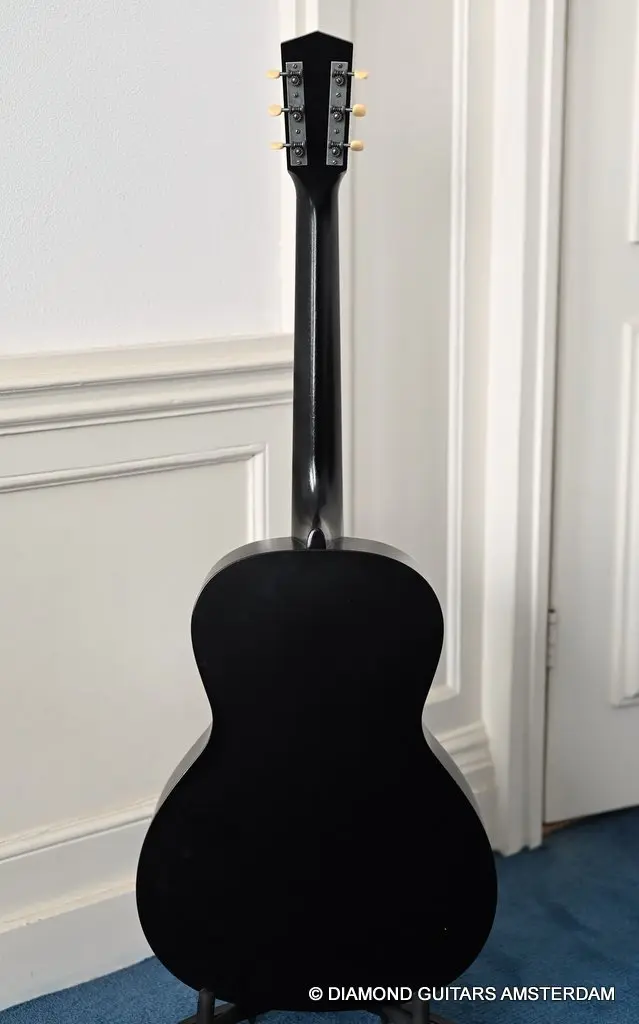 Waterloo WL-14L Jet Black - Diamond Guitars