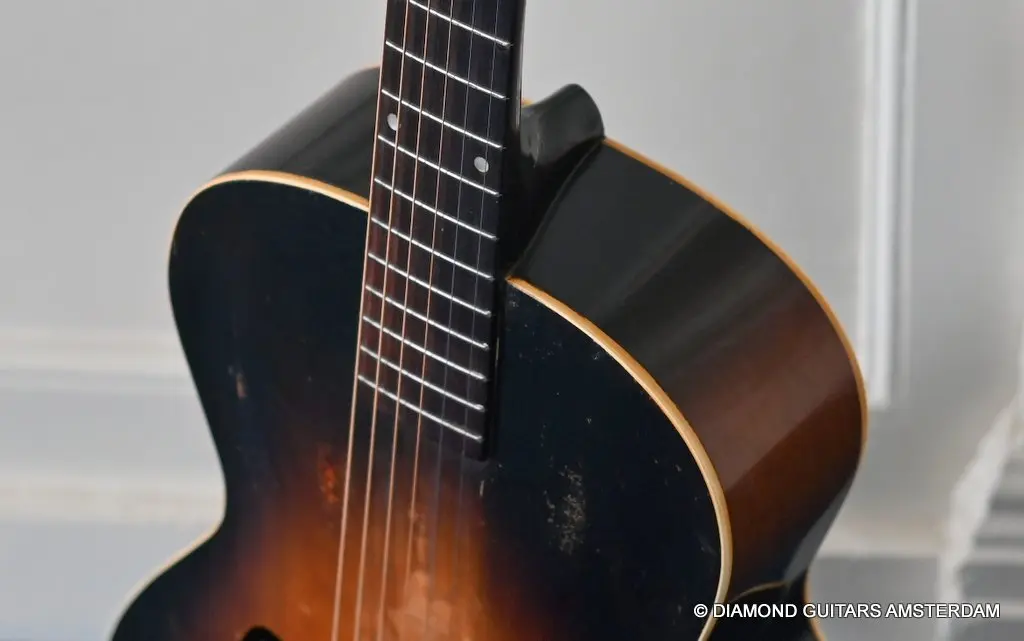 Pre-war Kalamazoo KG-21 - Diamond Guitars