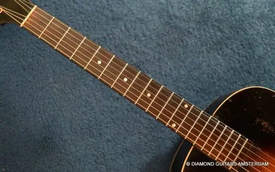 Pre-war Kalamazoo KG-21 - Diamond Guitars