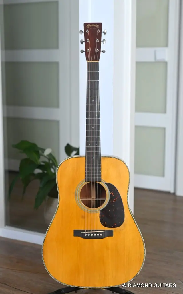 Martin D-28 Authentic 1937 Aged - Diamond Guitars