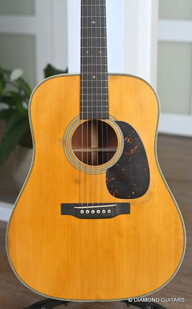 Martin D-28 Authentic 1937 Aged - Diamond Guitars