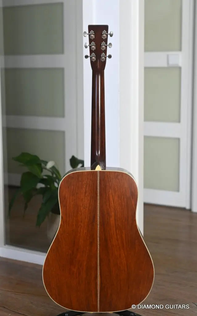 Martin D-28 Authentic 1937 Aged - Diamond Guitars