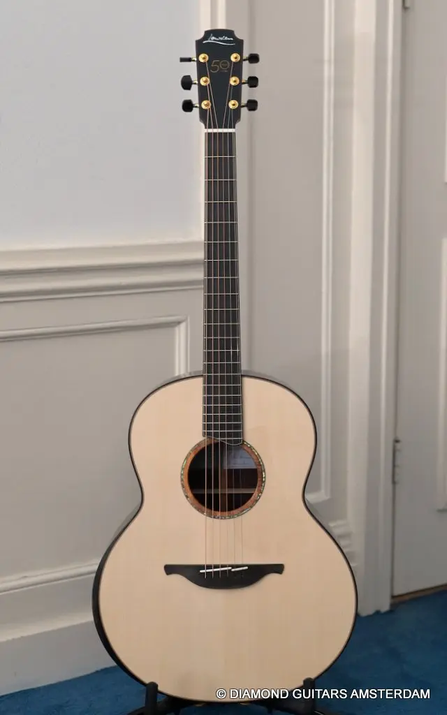 Lowden dreadnought hotsell