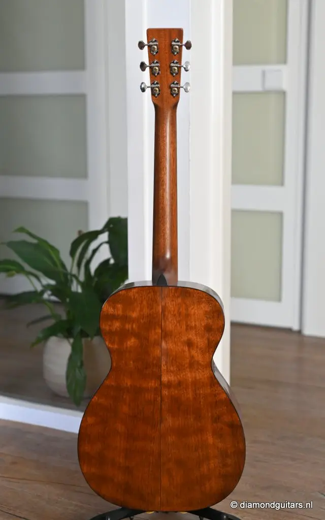 Martin 0-18 Custom Shop - Diamond Guitars