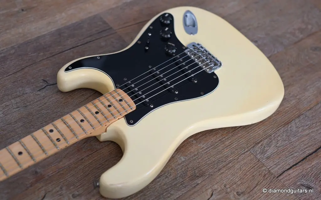 FENDER 1979 Stratocaster ビンテージ オーダーボディ FENDER 1979