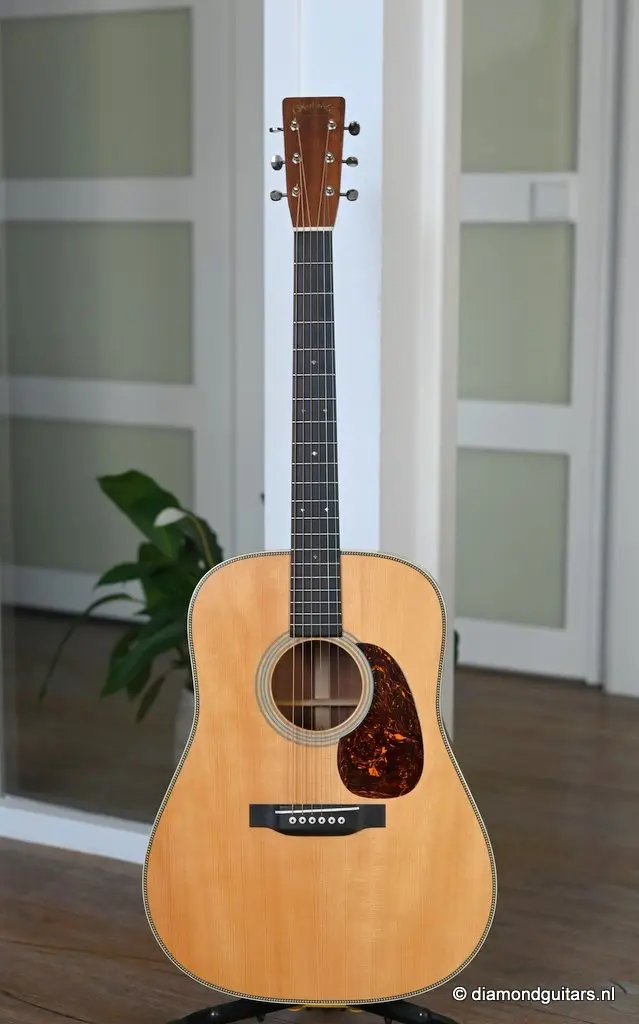 Martin D-28 Authentic 1941 - Diamond Guitars